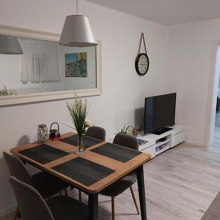 Two Bedroom Apartment Кастав Екстер'єр фото