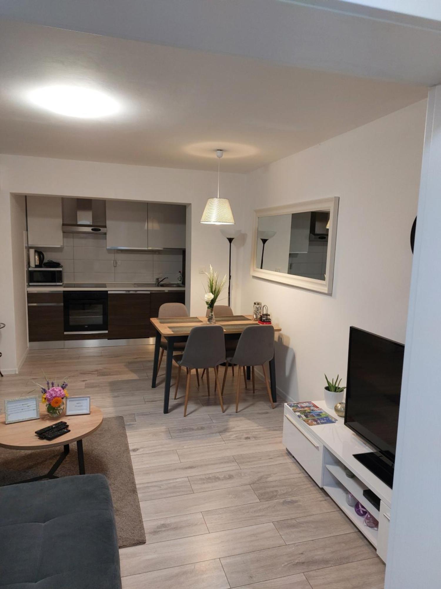 Two Bedroom Apartment Кастав Екстер'єр фото