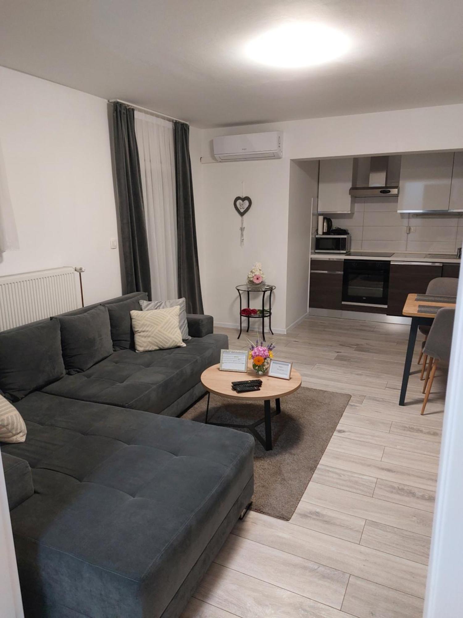 Two Bedroom Apartment Кастав Екстер'єр фото